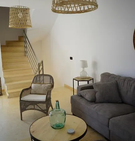 빌라 Tinajas - No Noise *